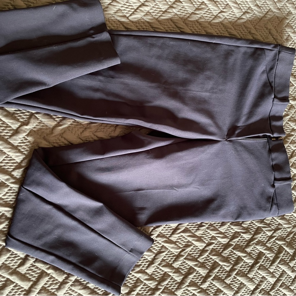 LOFT cropped navy pants size 8